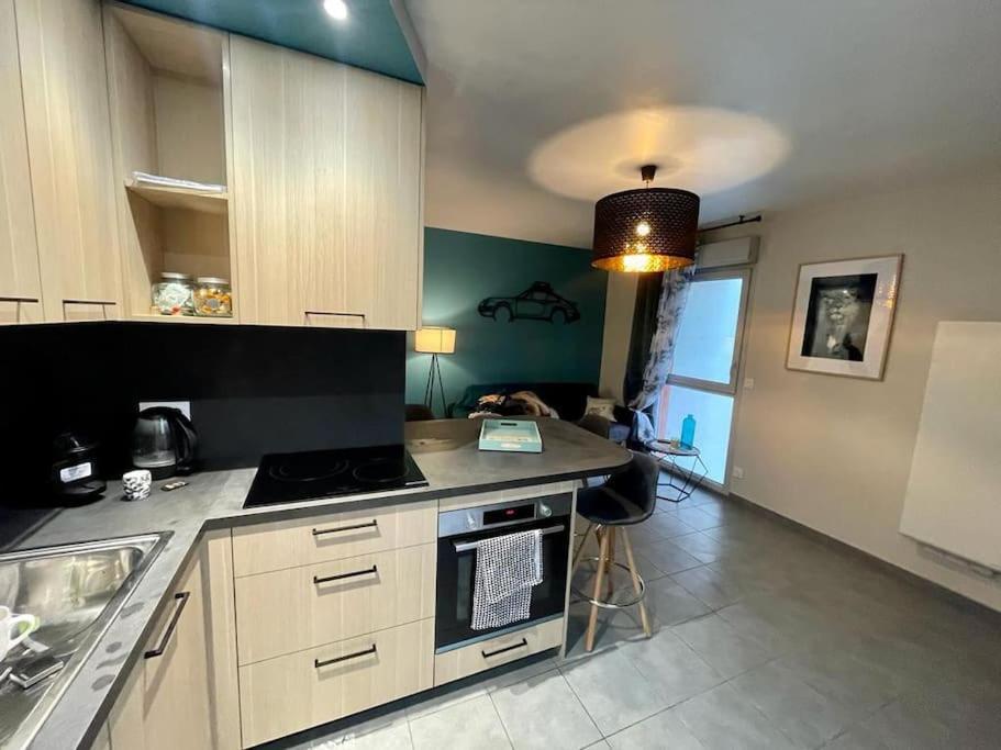 Elegant 45 M2 Lyon 6 + Garage. Idealement Situe Esterno foto
